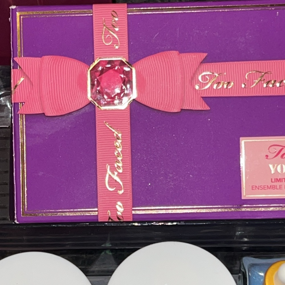 Too Faced Makeup Set - 💄❤️🌸Pink and Purple- pallets and 2 full size mascaras💄